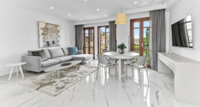 Modern Apartment DB12 - Aether, overlooking communal pool in heart of Aphrodite Hills